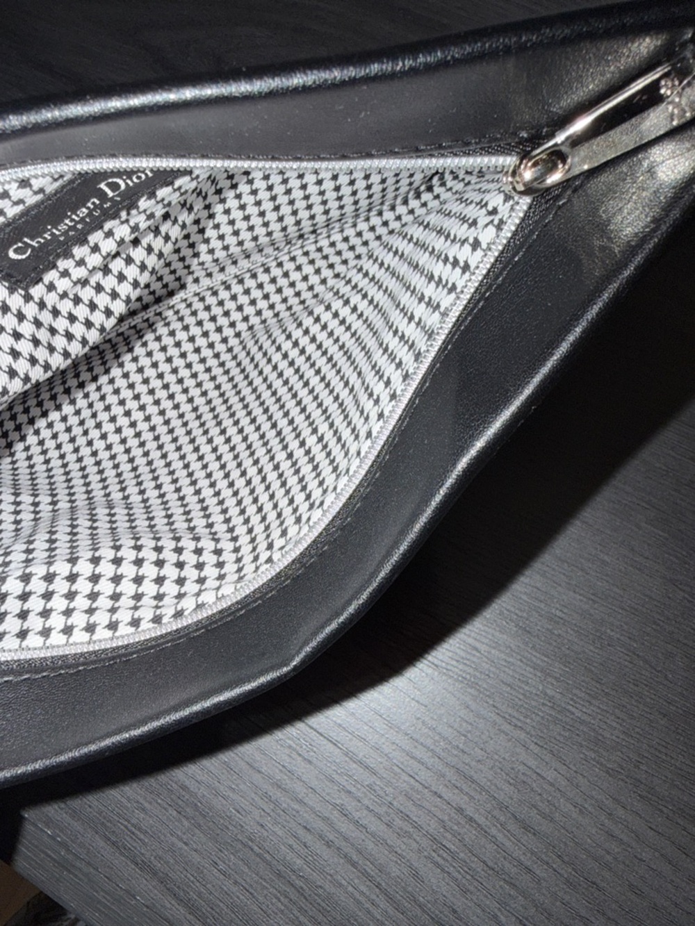 GWP-Dior Black Leather Toiletry Pouch - Picture 3 of 3